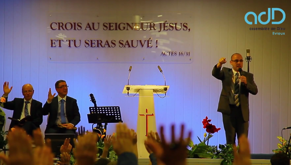 Featured image for “Vidéo – Baptême à Evreux Octobre 2014”